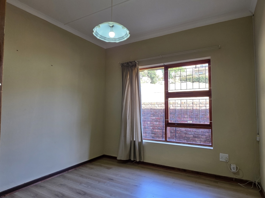 4 Bedroom Property for Sale in Wavecrest Eastern Cape